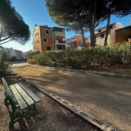 Camargue Village A Deux Pas De La Du Boucanet لو غراو دو روا