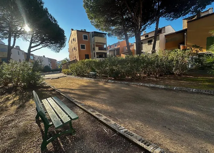 Camargue Village A Deux Pas De La Du Boucanet Le Grau-du-Roi